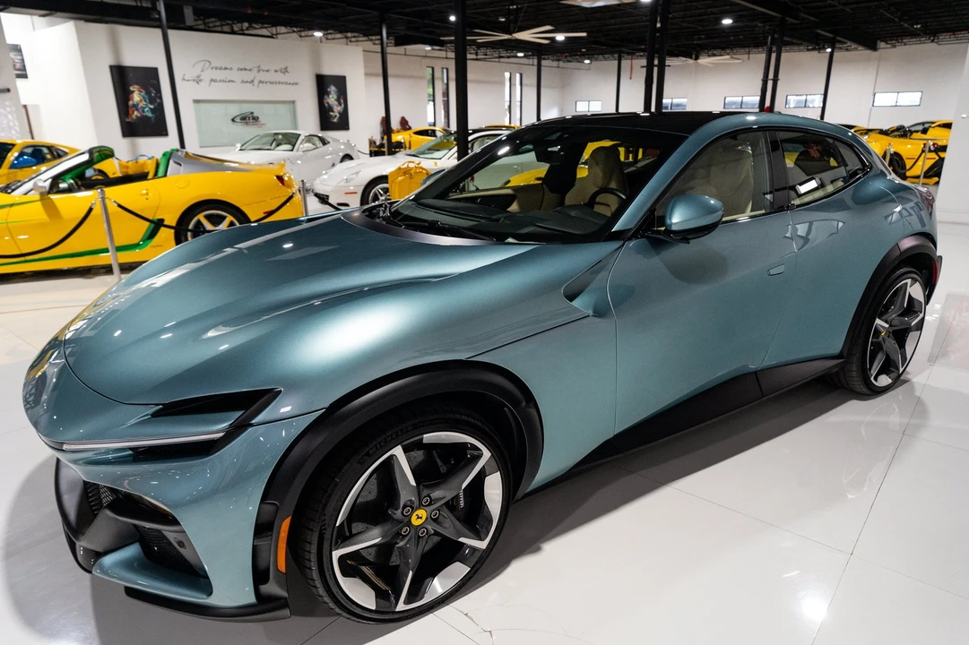 2023 Ferrari Purosangue - Image 3 of 31