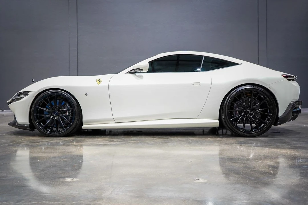 2023 Ferrari Roma - Image 2 of 21