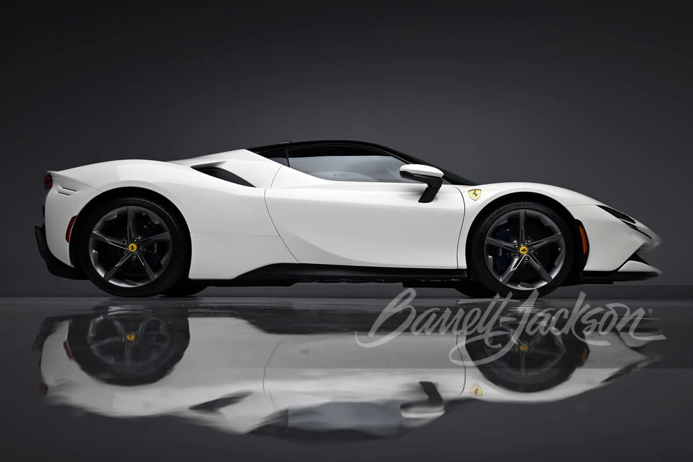 2023 Ferrari SF90 Stradale - Image 5 of 31