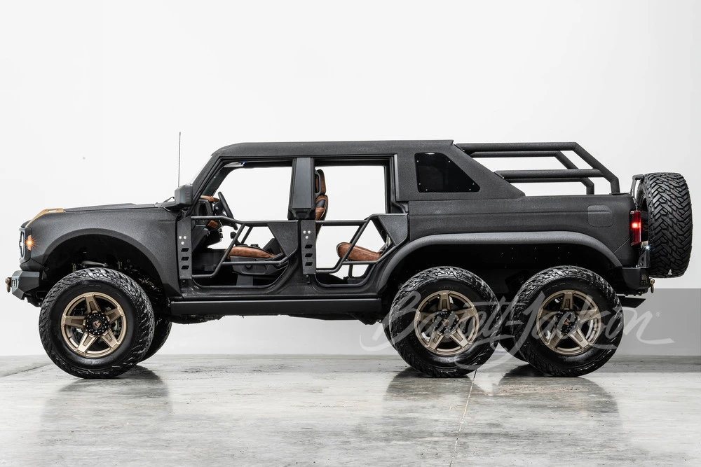 2023 Ford Bronco 6th Gen - Image 11 of 31