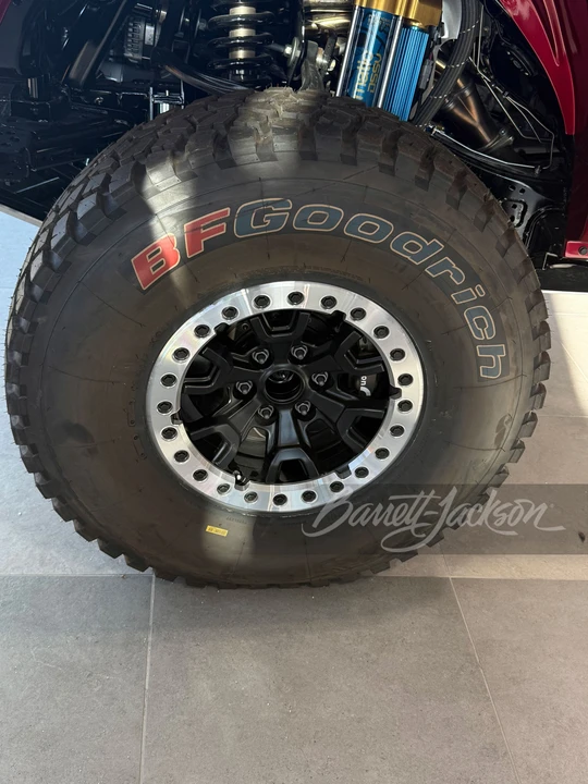 2023 Ford Bronco 6th Gen - Image 15 of 17