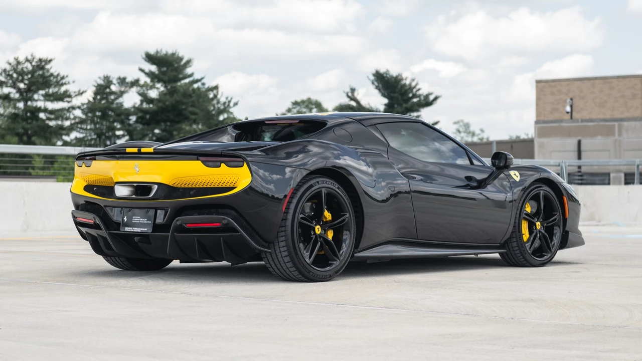 2023 Ferrari 296 GTB - Image 11 of 31