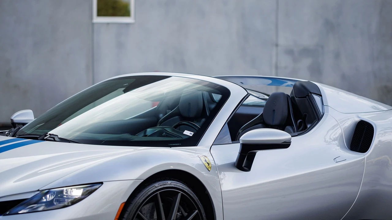 2023 Ferrari 296 GTS - Image 17 of 31