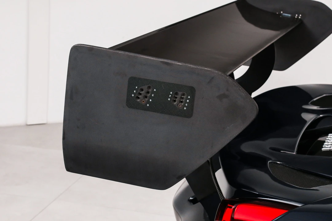 2023 Ferrari 488 - Image 17 of 31