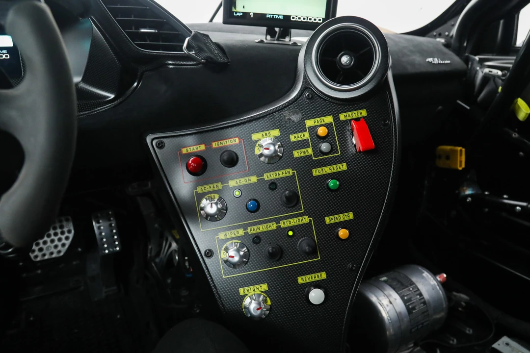2023 Ferrari 488 - Image 27 of 31