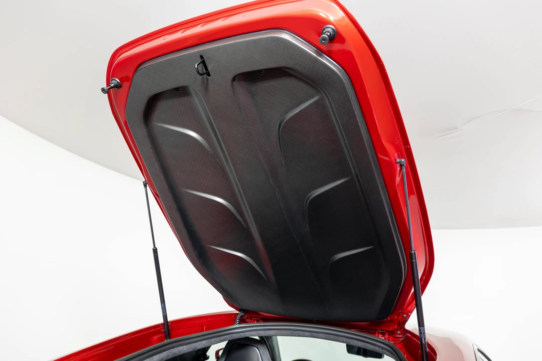 2023 Ferrari 812 Competizione - Image 25 of 31