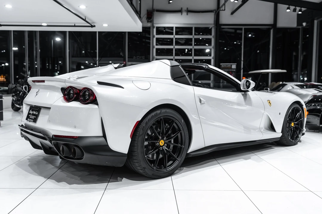 2023 Ferrari 812 GTS - Image 5 of 31