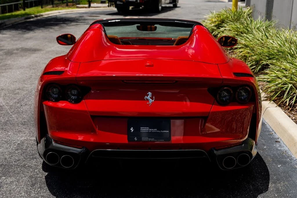 2023 Ferrari 812 Competizione - Image 4 of 31