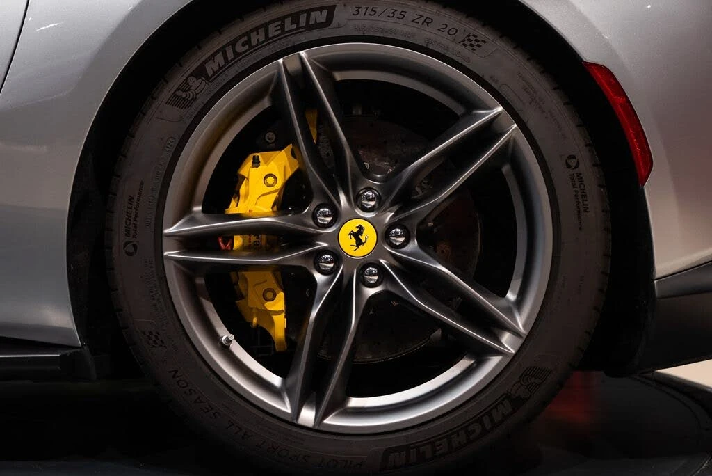 2023 Ferrari 812 GTS - Image 15 of 31