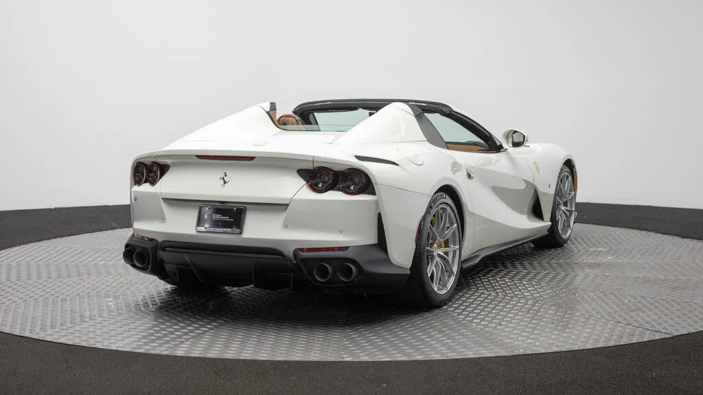 2023 Ferrari 812 GTS - Image 7 of 31