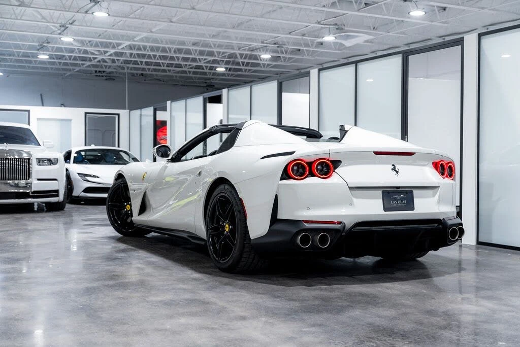 2023 Ferrari 812 GTS - Image 16 of 31