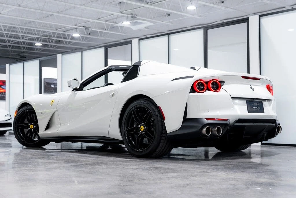 2023 Ferrari 812 GTS - Image 14 of 31