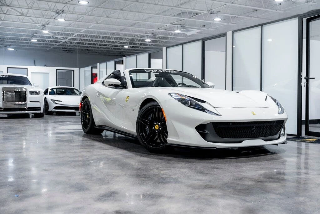 2023 Ferrari 812 GTS - Image 9 of 31