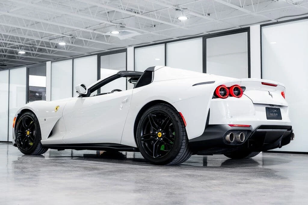 2023 Ferrari 812 GTS - Image 13 of 31