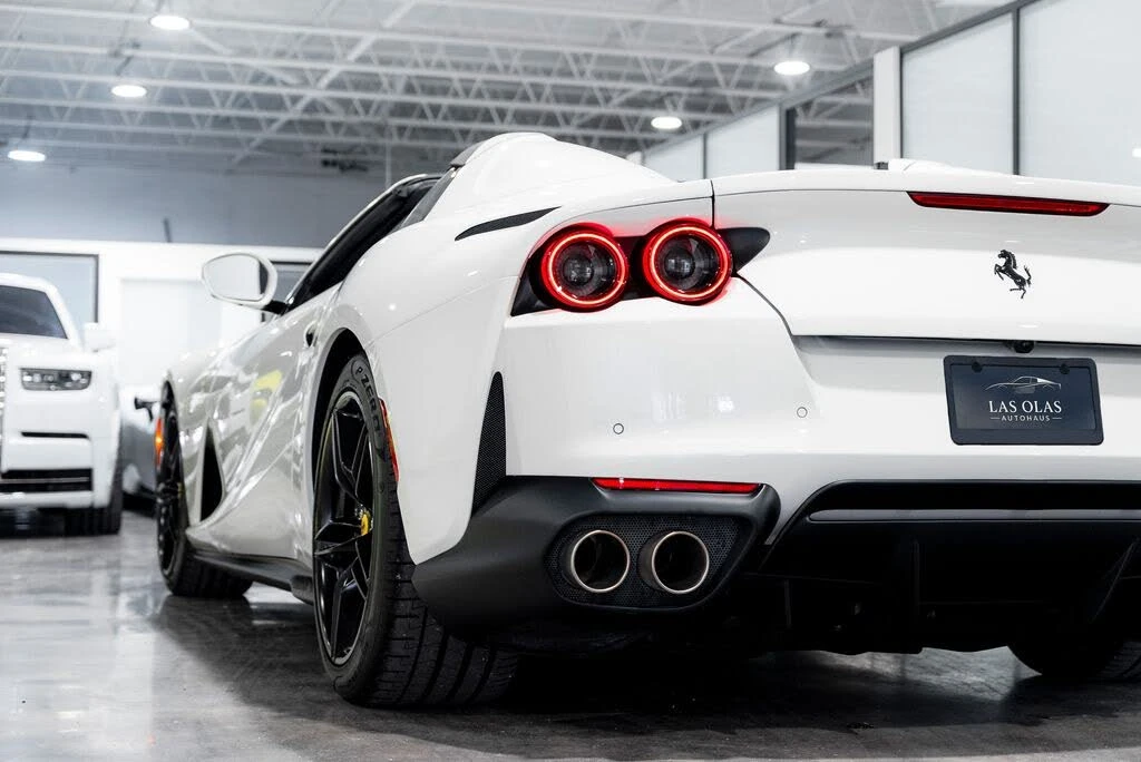 2023 Ferrari 812 GTS - Image 15 of 31
