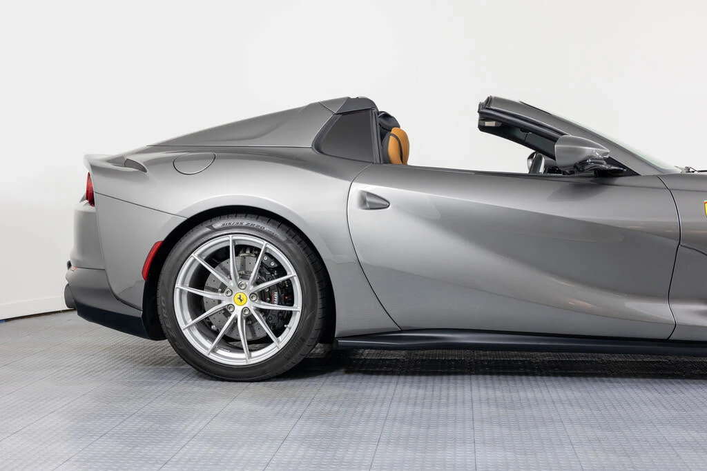 2023 Ferrari 812 GTS - Image 7 of 31