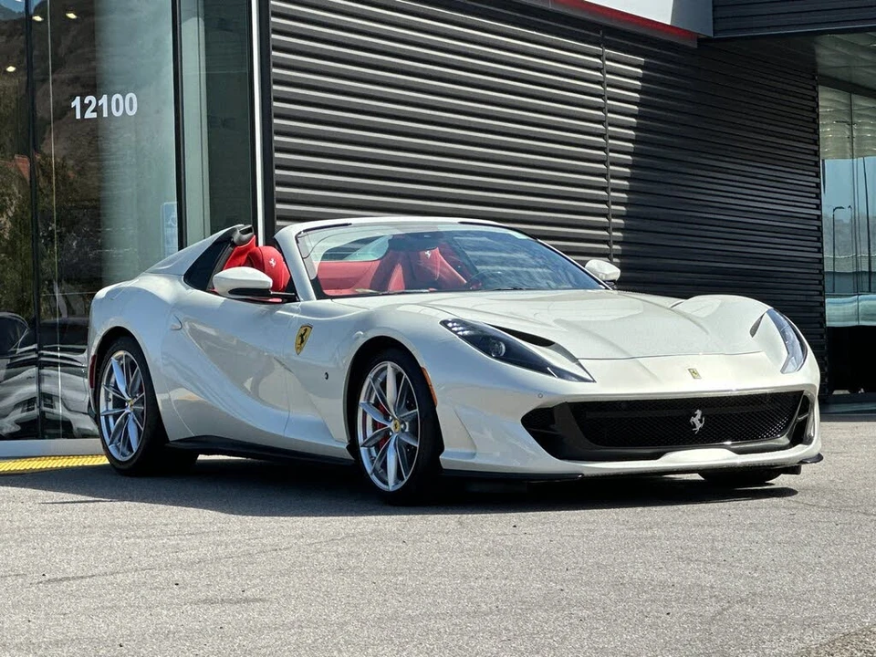 2023 Ferrari 812 GTS - Image 10 of 31