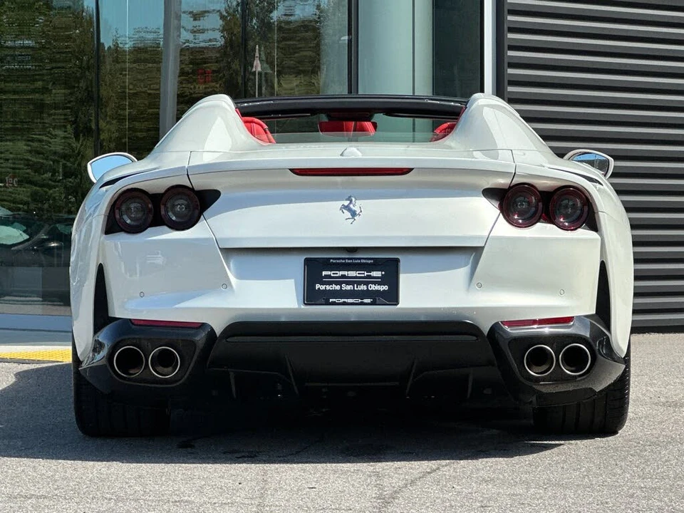 2023 Ferrari 812 GTS - Image 7 of 31