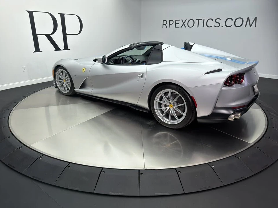 2023 Ferrari 812 GTS - Image 7 of 31