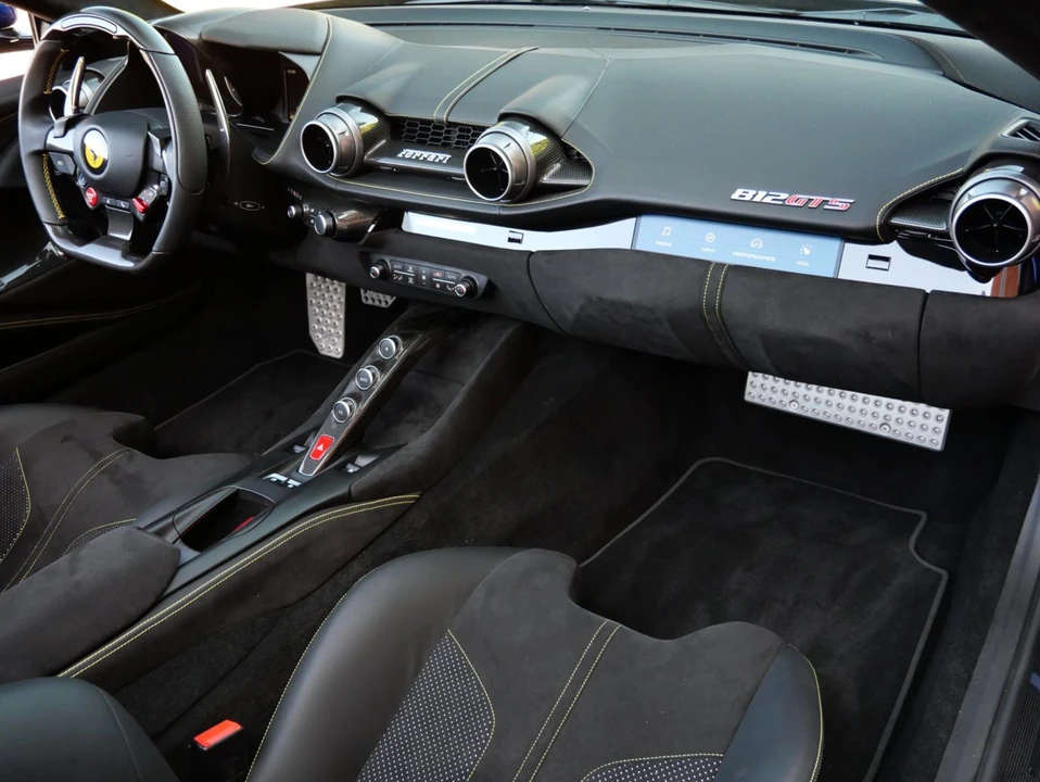 2023 Ferrari 812 GTS - Image 28 of 31