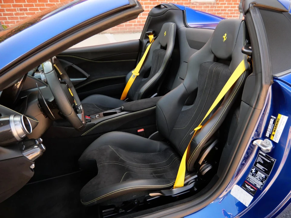 2023 Ferrari 812 GTS - Image 23 of 31