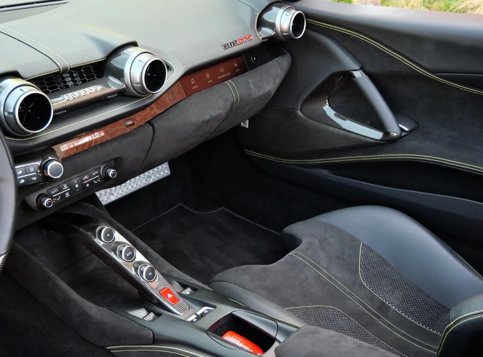 2023 Ferrari 812 GTS - Image 20 of 31