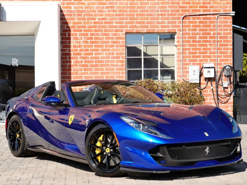 2023 Ferrari 812 GTS - Image 2 of 31