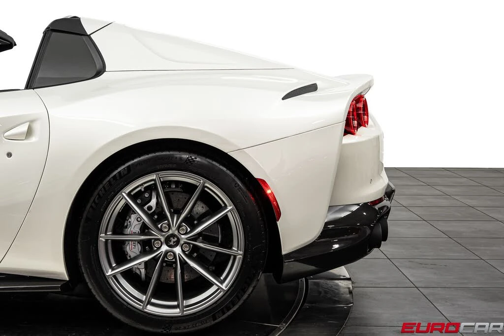 2023 Ferrari 812 GTS - Image 25 of 31