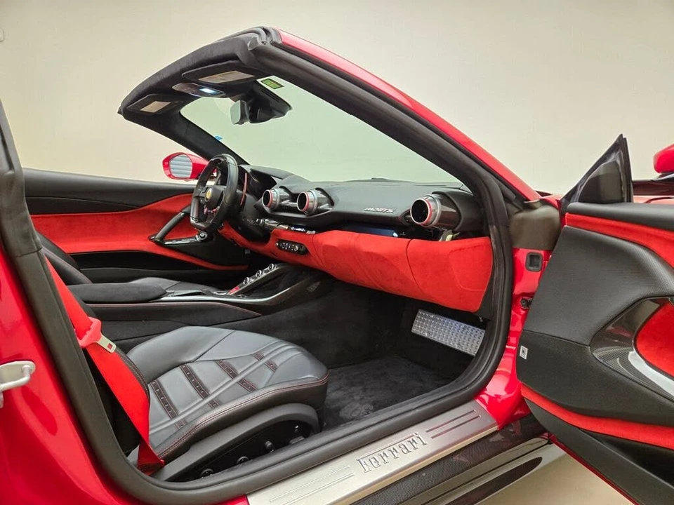 2023 Ferrari 812 GTS - Image 21 of 31