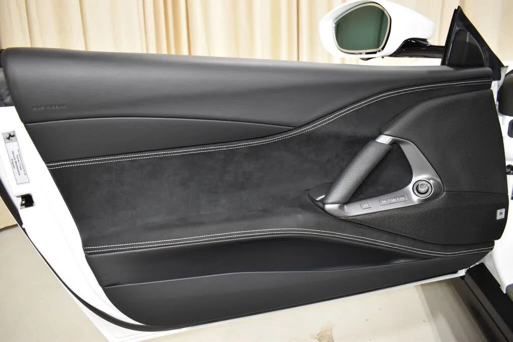 2023 Ferrari 812 GTS - Image 26 of 31