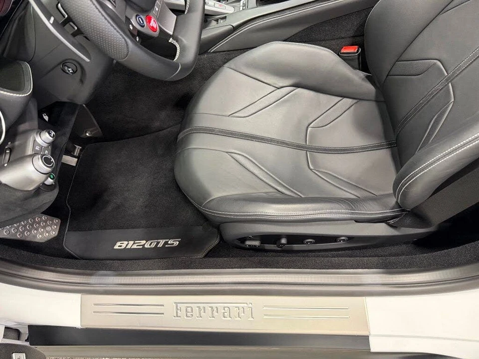 2023 Ferrari 812 GTS - Image 27 of 31