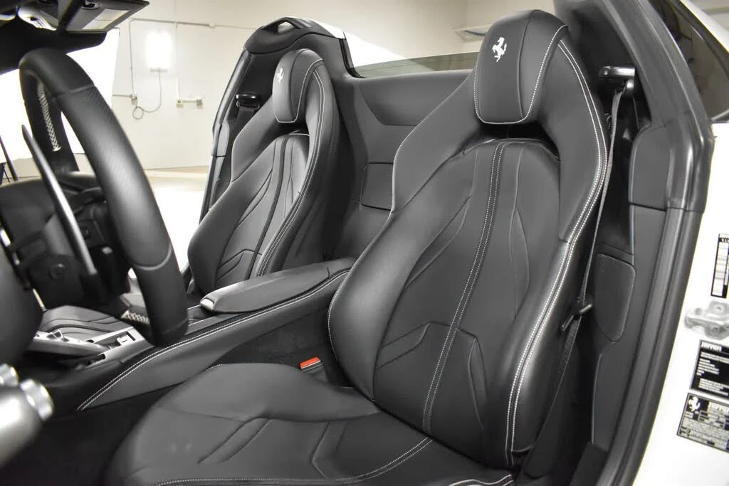 2023 Ferrari 812 GTS - Image 28 of 31