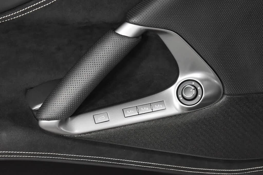 2023 Ferrari 812 GTS - Image 27 of 31