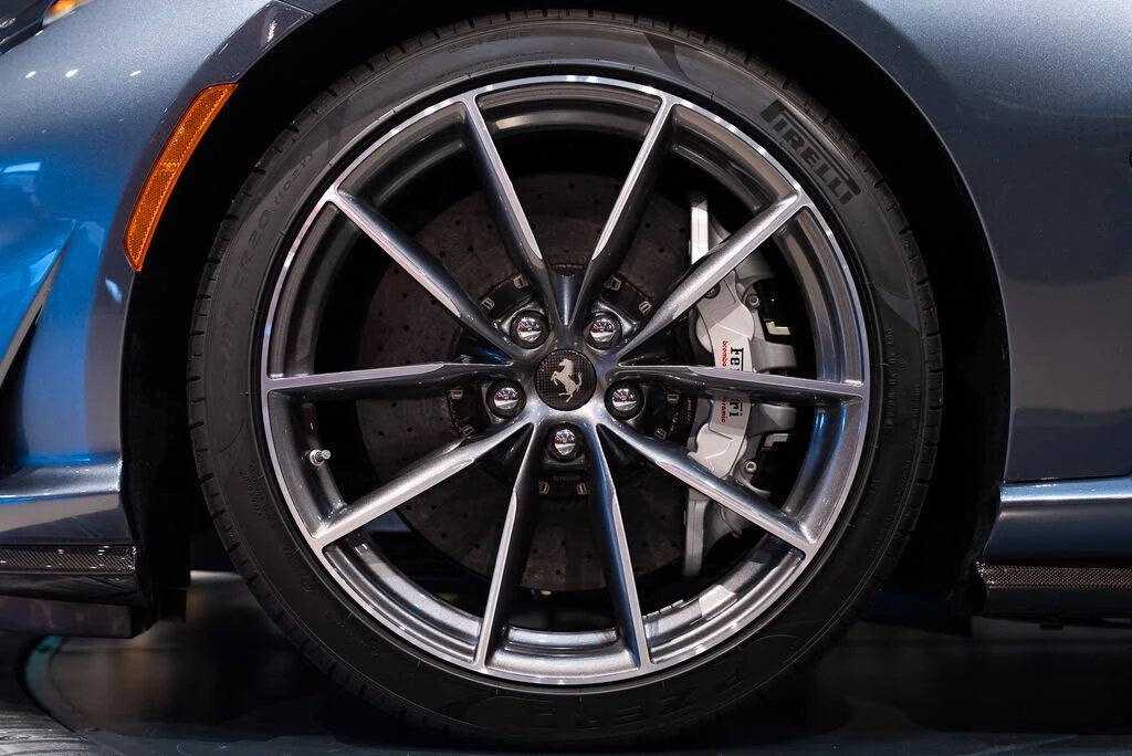 2023 Ferrari 812 GTS - Image 13 of 31