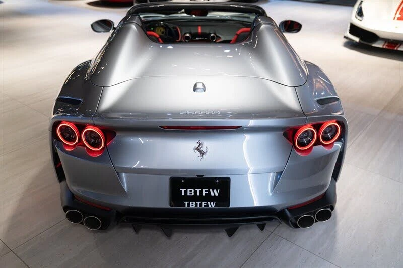 2023 Ferrari 812 GTS - Image 29 of 31