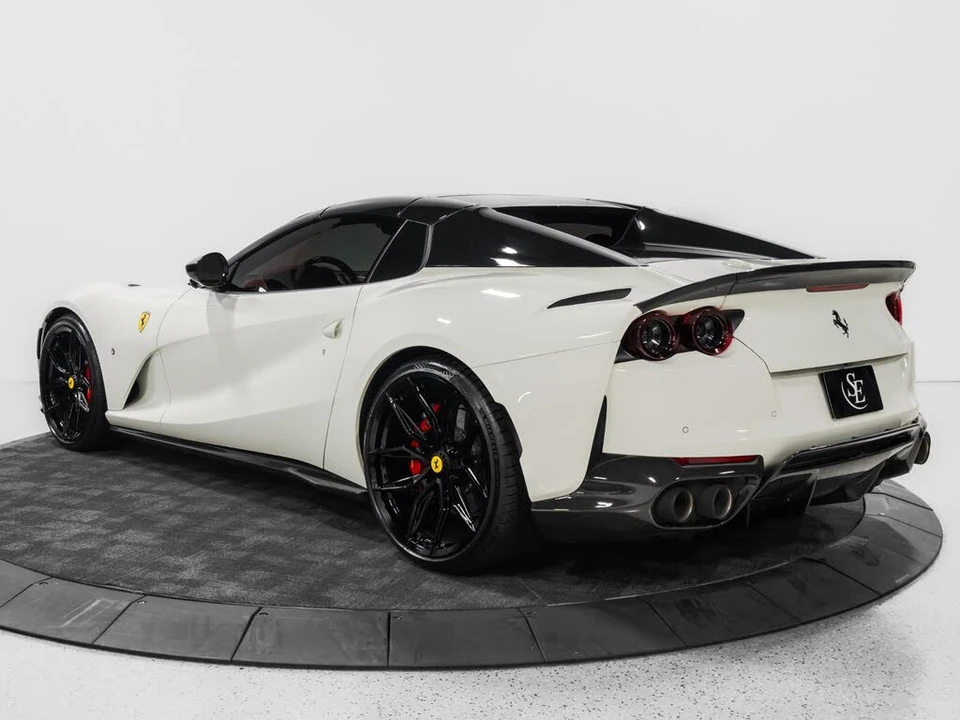 2023 Ferrari 812 GTS - Image 19 of 31