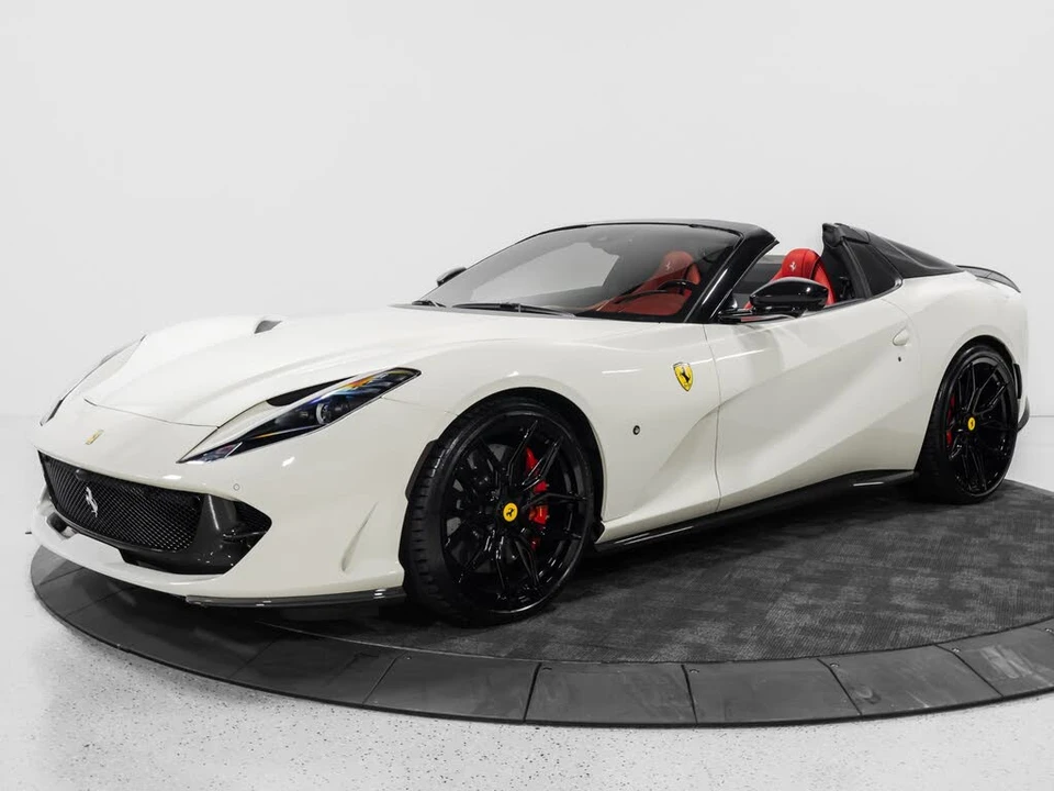 2023 Ferrari 812 GTS - Image 2 of 31