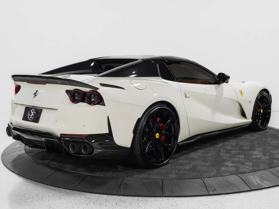 2023 Ferrari 812 GTS - Image 23 of 31
