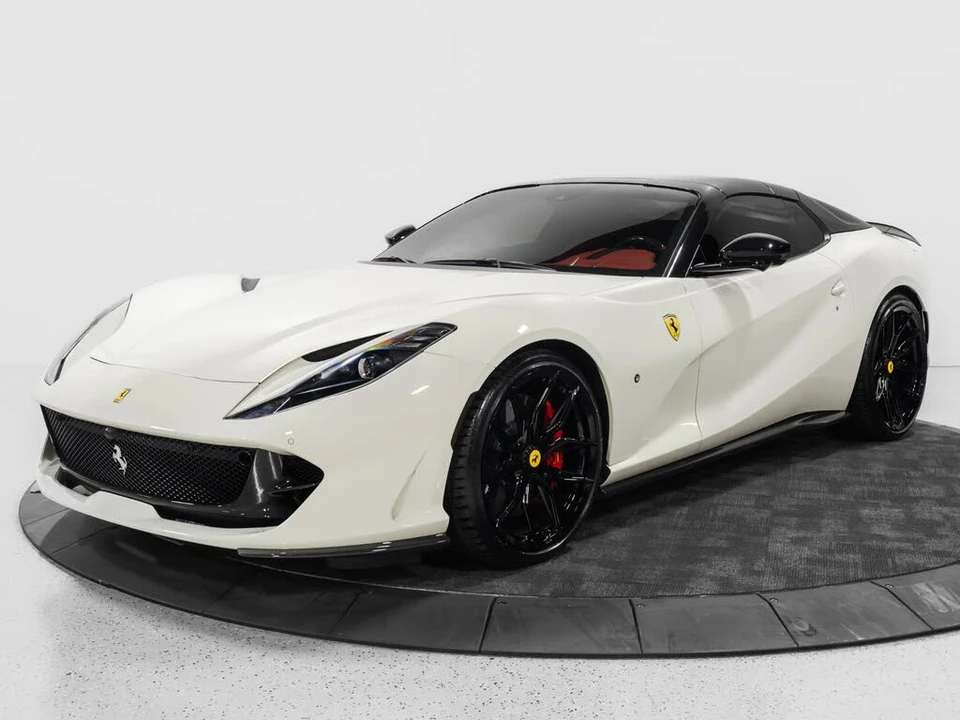 2023 Ferrari 812 GTS - Image 16 of 31