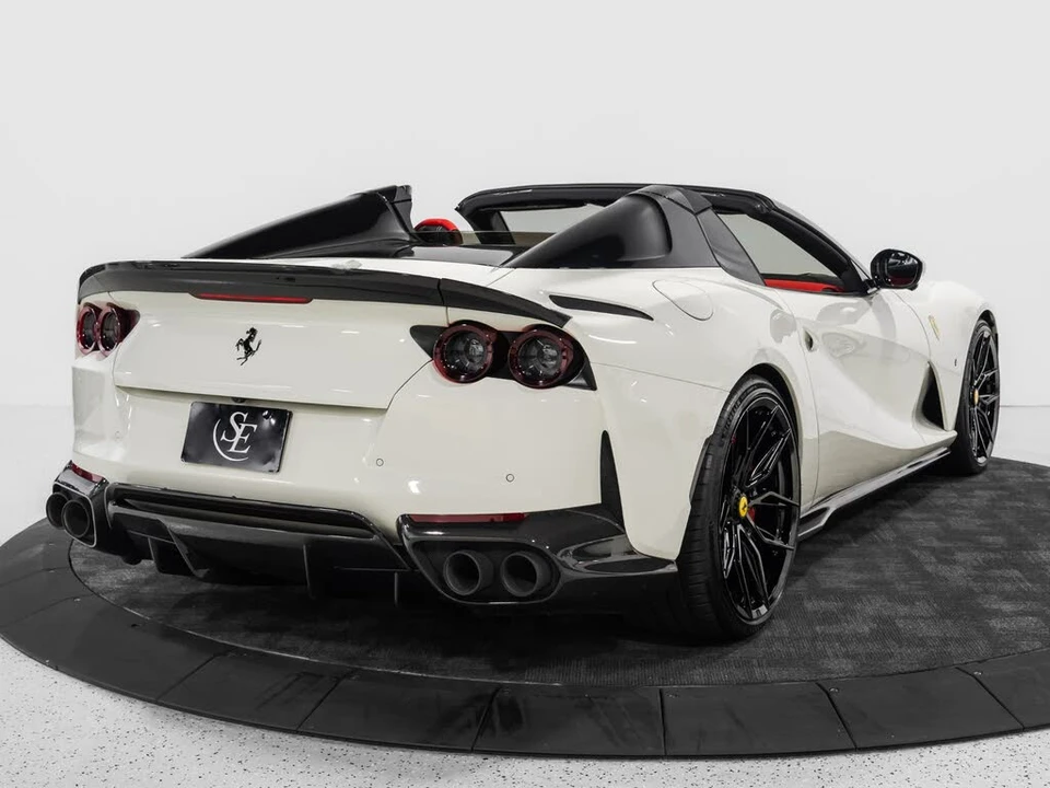 2023 Ferrari 812 GTS - Image 9 of 31