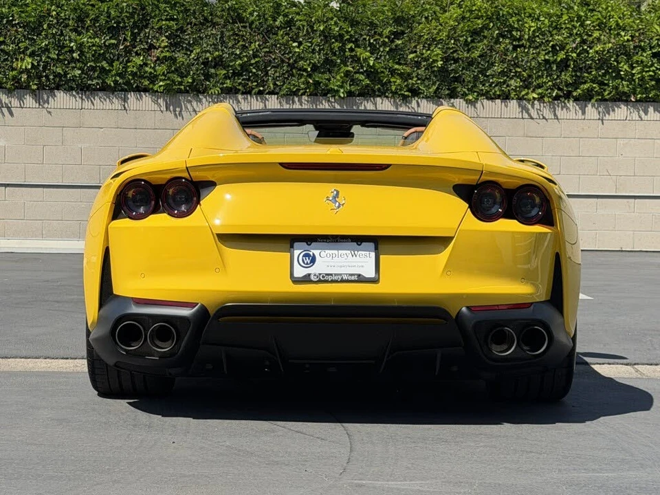 2023 Ferrari 812 GTS - Image 5 of 17
