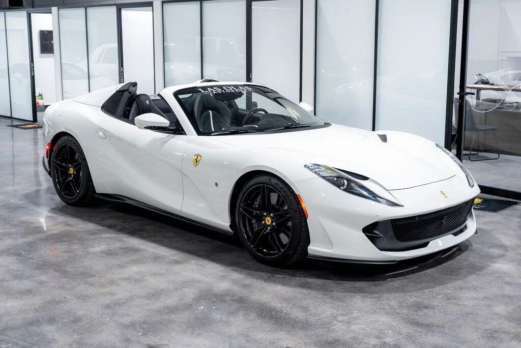 2023 Ferrari 812 GTS - Image 7 of 31