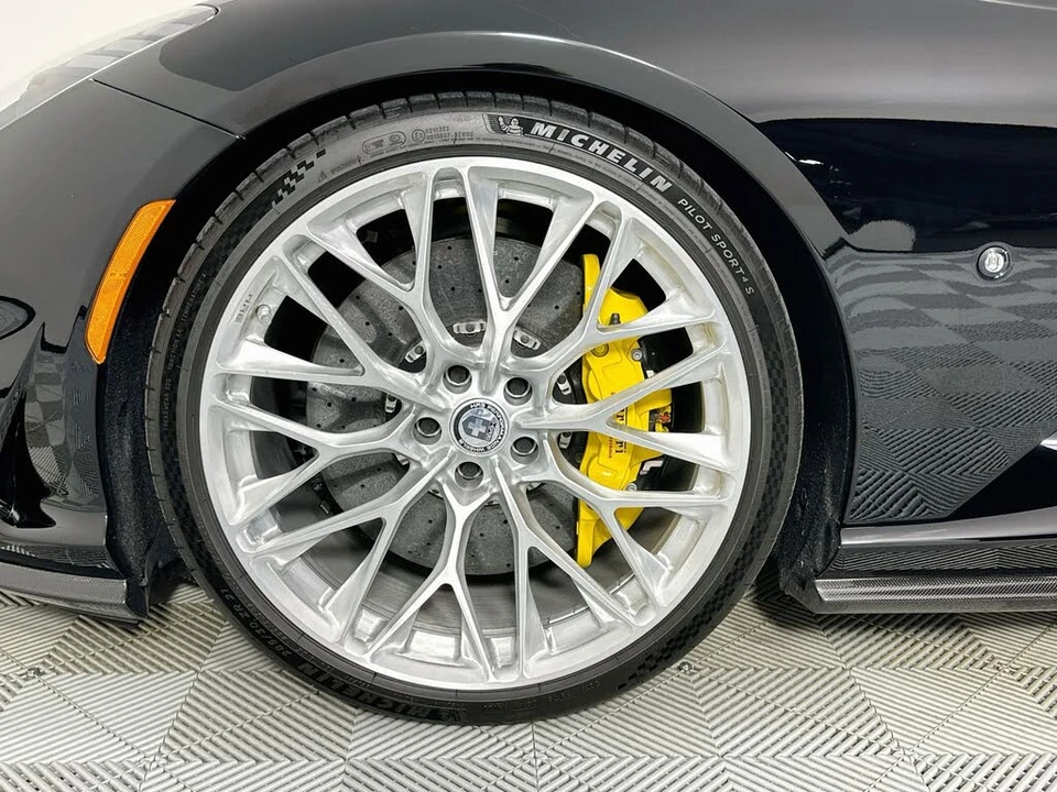 2023 Ferrari 812 GTS - Image 9 of 31