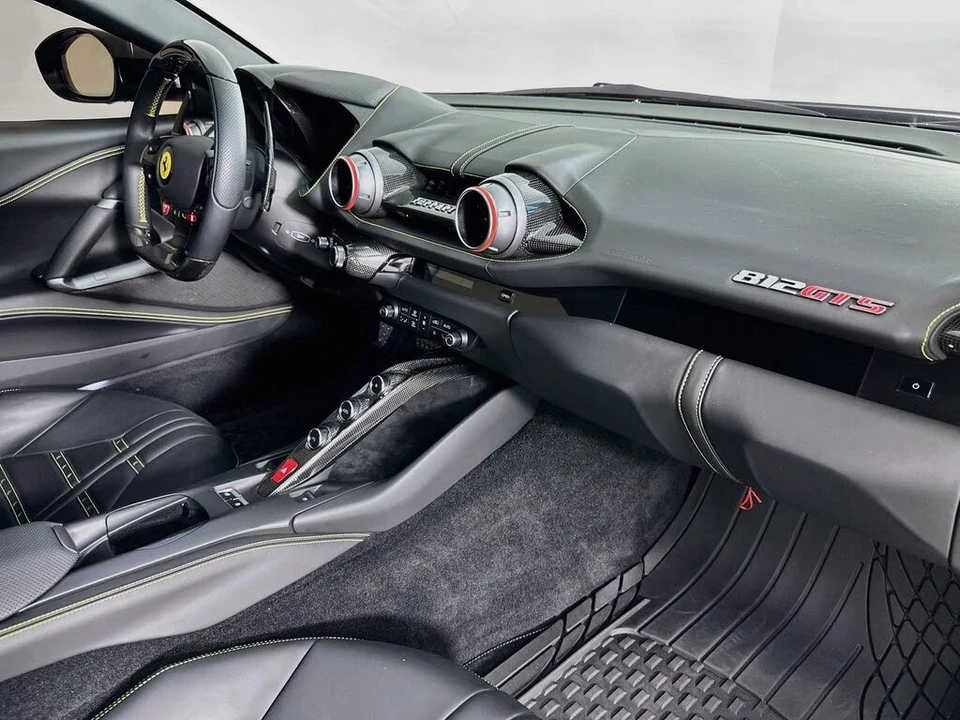 2023 Ferrari 812 GTS - Image 25 of 31