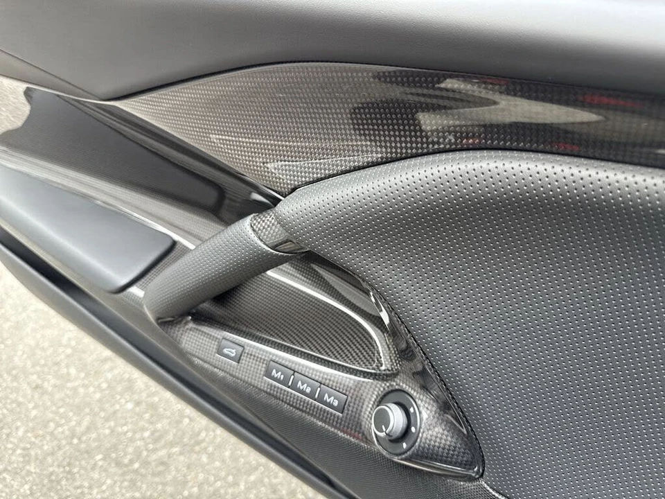 2023 Ferrari 812 GTS - Image 28 of 31