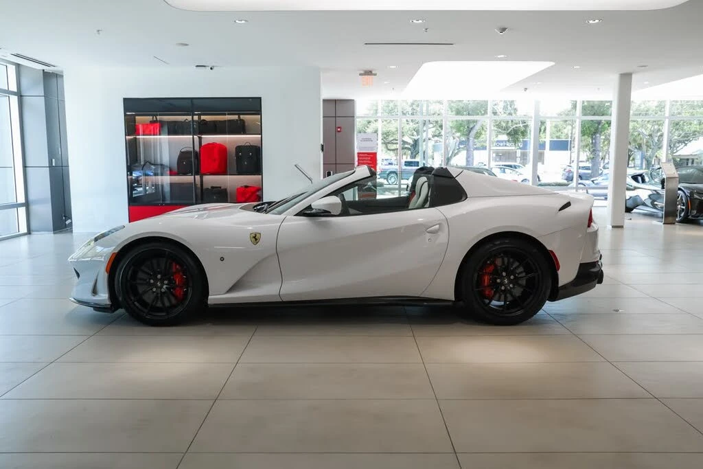 2023 Ferrari 812 GTS - Image 2 of 31