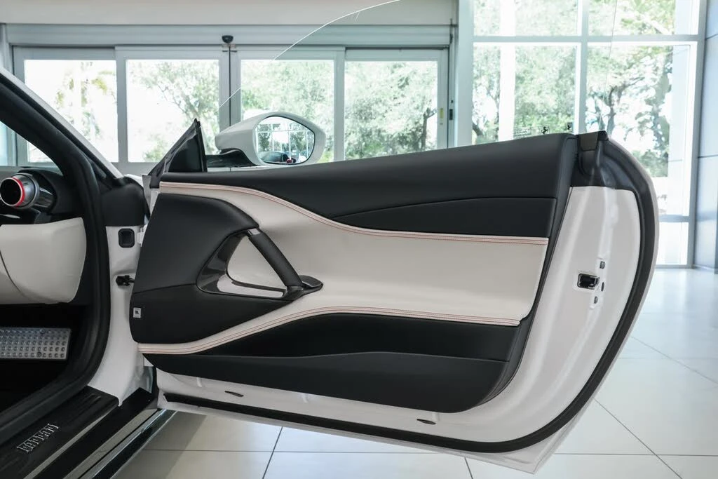 2023 Ferrari 812 GTS - Image 14 of 31
