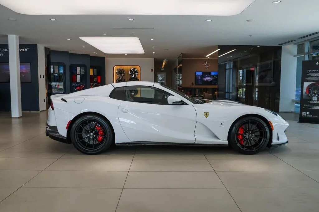 2023 Ferrari 812 GTS - Image 16 of 31