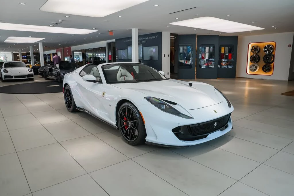 2023 Ferrari 812 GTS - Image 7 of 31