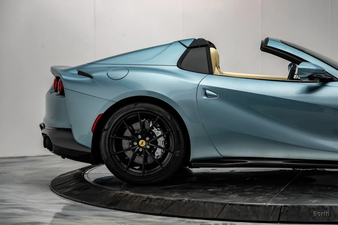 2023 Ferrari 812 GTS - Image 28 of 31
